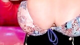 Viral Sensation - Busty Camgirl Shows Off Her Curvy Body