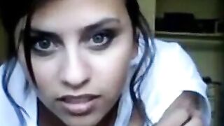 Hot Blonde MILF Gives Sensual Stripteuse Performance on Live Cam Show