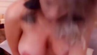 Amature Babe's Sensual Vibrator Orgasm - Live Cam Show