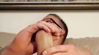 Big Booty Babe Loves to Show Off Her Ass - MILF Camgirl Fucks Herself