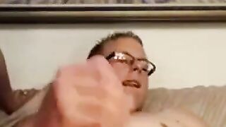 Big Booty Babe Loves to Show Off Her Ass - MILF Camgirl Fucks Herself