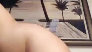 Big Booty Babe Loves to Show Off Her Ass - MILF Camgirl Fucks Herself