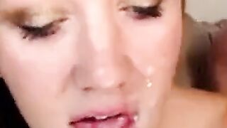Big Booty Babe Loves to Show Off Her Ass - MILF Camgirl Fucks Herself