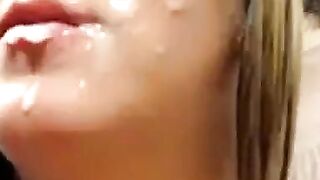 Big Booty Babe Loves to Show Off Her Ass - MILF Camgirl Fucks Herself