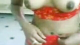 Malaysian Hijabi Gives Blowjob in the Office 2