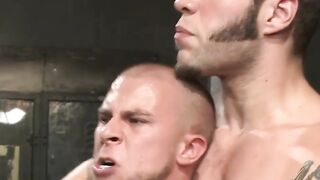Arrogant cop Eli Hunter tormented in BDSM by his prisoner Wolf Hudson