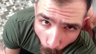 Beefy Jake Nicola and Vince Parker break each others hole in the toilet