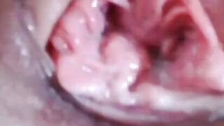 Creamy Amateur Brunette Pussy Close-Up on Webcam