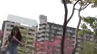 A cameraman caught a group of shy girls who had to pee outdoor