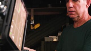 BREAKING NEWS! Big cock shemale anchors fucked hot ebony big ass producer