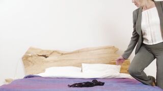 Sexy mommy Krayana Chias caught vibrating and gets pounded hardcore