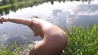 Russian Amateur Couple Has Outdoor Sex