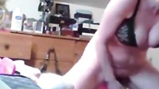 Aunt-Girl Swings: American Amateur Close-Up