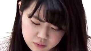 Shy Japanese ladies are filling up their tanks with warm pee