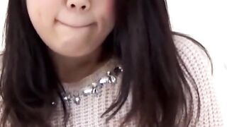Shy Japanese ladies are filling up their tanks with warm pee