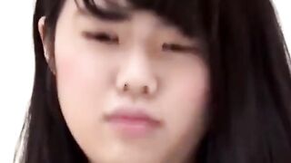 Shy Japanese ladies are filling up their tanks with warm pee