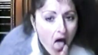 Mature Amateur Loves Cum in Her Mouth