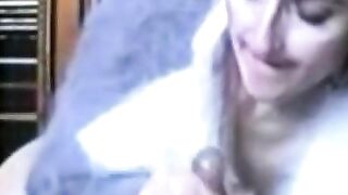 Mature Amateur Loves Cum in Her Mouth