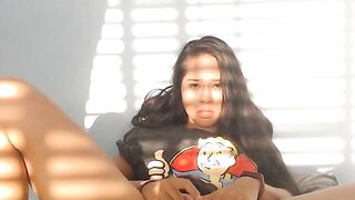 Asian Teen Gamer Masturbates to Orgasm on Webcam