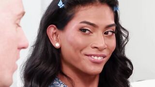 Who can withstand a hot and sex shemale babysitter like her