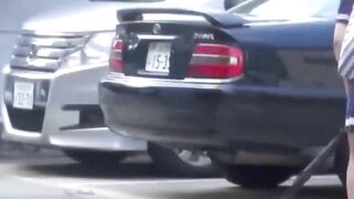Voyeur snares Japanese chicks pissing in a public park