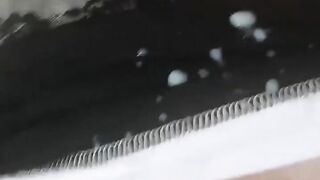 Suomalainen Amatööri Cumshot tissillä ja vaatteilla