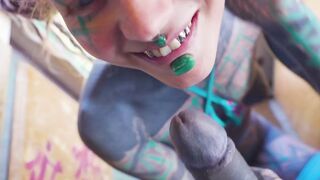 Tattooed hottie Anuskatzz has fun in the RV
