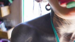 Tattooed hottie Anuskatzz has fun in the RV