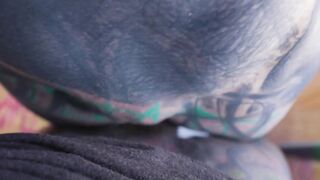 Tattooed hottie Anuskatzz has fun in the RV