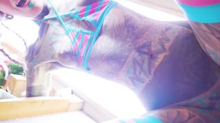 Tattooed hottie Anuskatzz has fun in the RV