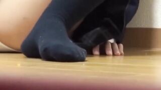 Cam spies a Japanese babe roughly poking her wet hole