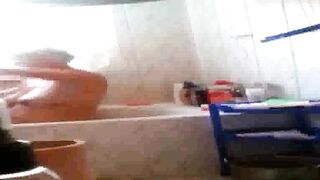 Spying my naked curvy stepmom in the bathroom
