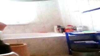 Spying my naked curvy stepmom in the bathroom