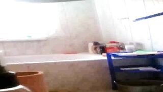 Spying my naked curvy stepmom in the bathroom