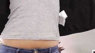 Cute chick gives perfect blowjob