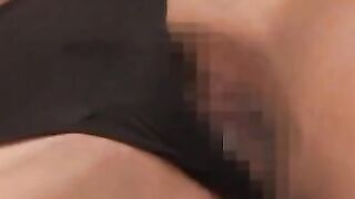 Asian babe gives facesitting