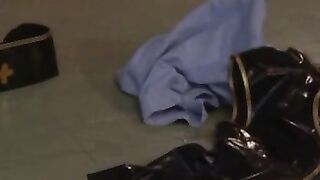 Asian babe gives facesitting