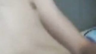 Hunk Masturbating on Webcam