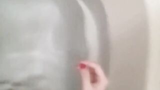 Witness nasty babe catch her piss in a clear container