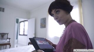 Stepson caught his stepmom Jessica Ryan watching cougar porn
