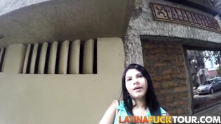 Bombshell Colombian tinder date turns inside hardcore banging