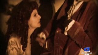 Elke, stripteaseuse aux gros seins, a besoin d'une bonne bite