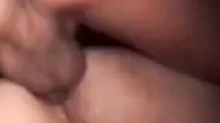 Heiße Bareback-Action mit einem Amateur-Hunk