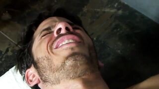 DILF Matt Sizemore extra hung cock gets swallowed by Joey Milano