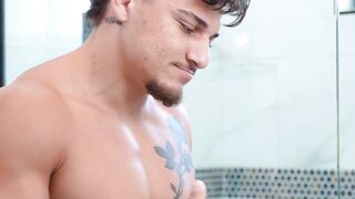 Horny teen stepsister teases and taunts stepbro till he fucks her
