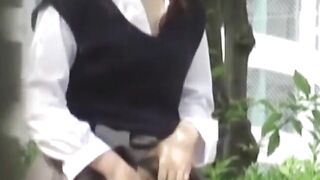Voyeur captures every second of pussy poking till pee