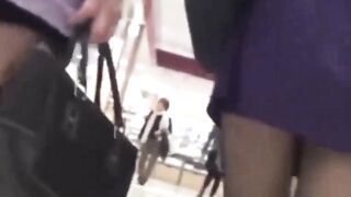 Voyeur cam collects plenty of bums and panties of ladies