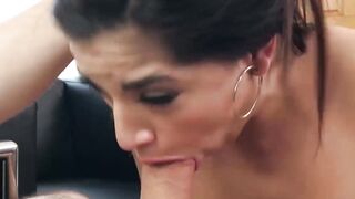 Latina teen Gabriela Lopez services dick with five stars performance