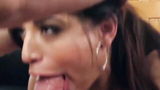 Latina teen Gabriela Lopez services dick with five stars performance