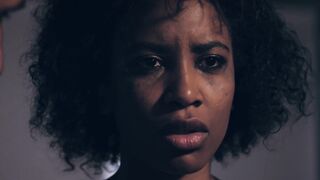 Ebony MILF model seduces photographer and squirts on his big dick